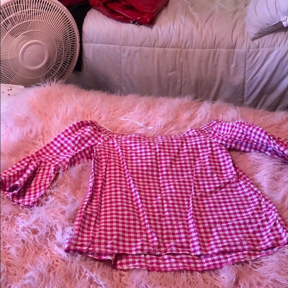 Off The Shoulder Gingham Blouse - Picture 6 of 6